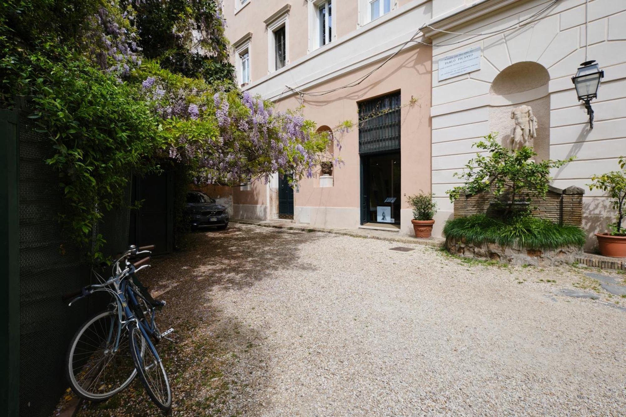 Mb Suites Margutta — Foto 1